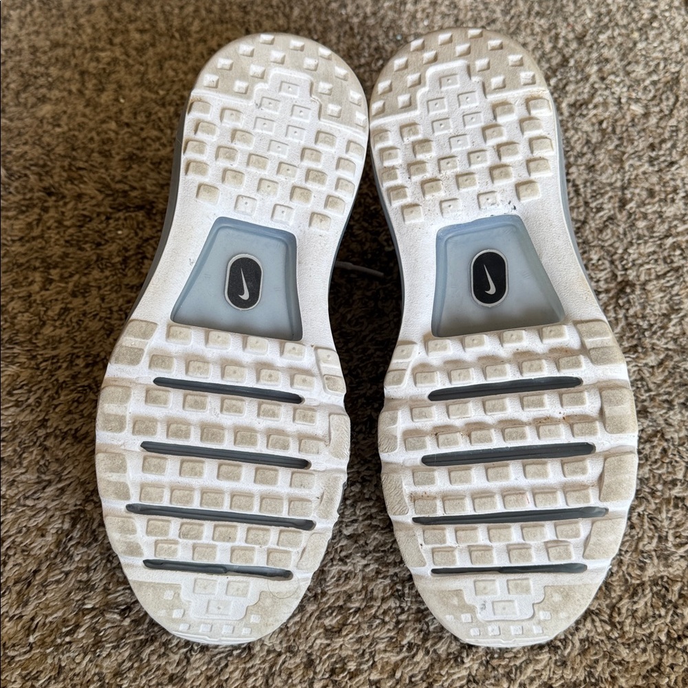 Nike Air Max Women’s 8 2017 Pure Platinum Grey Running Athletic Sneaker‎ Shoes - Picture 4 of 8